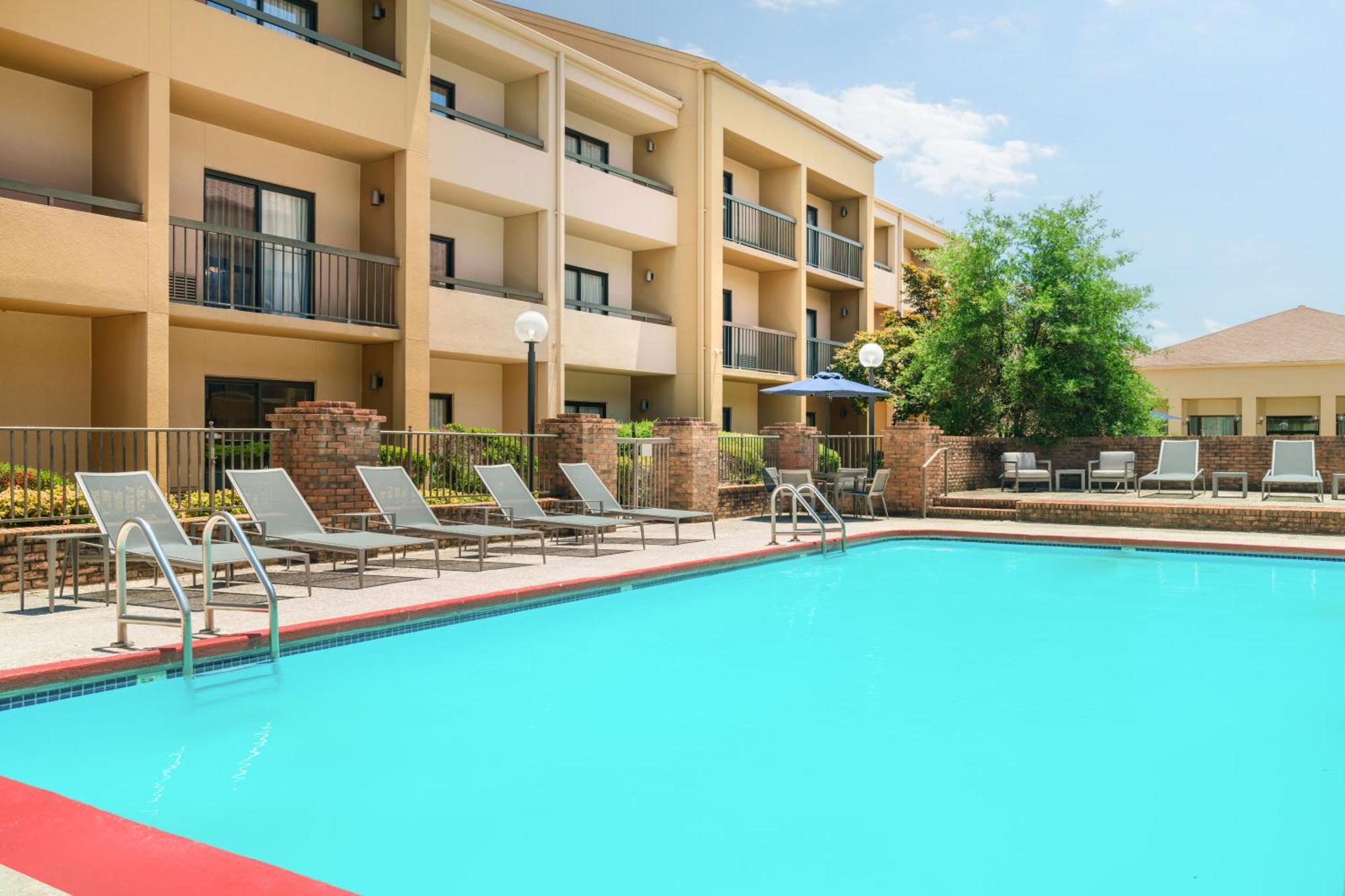 Готель Courtyard By Marriott Little Rock West Екстер'єр фото